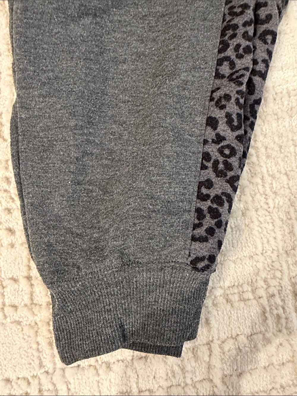 Splendid Gray Leopard-Print Sweat Set - Picture 5 of 8